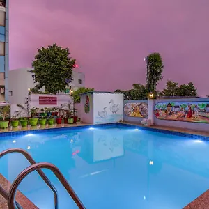 Hotel Fabhotel Himanshi