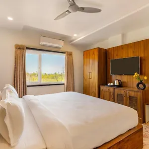 Hotel Seasons A Boutique