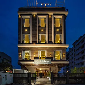 Hotel Rabbit Ratnam -by