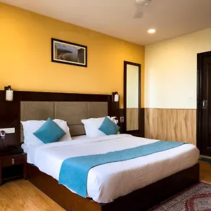 Royal Palm - A Budget In Отель